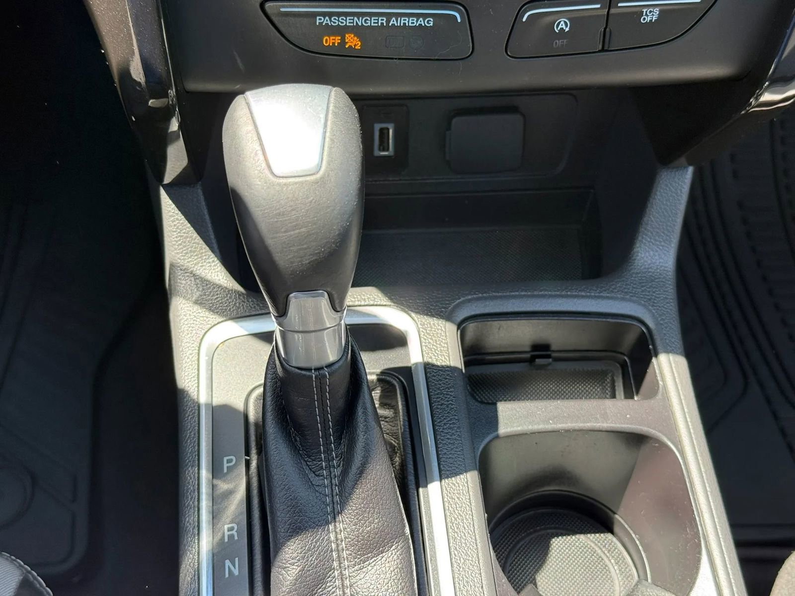 Used 2017 Ford Escape SE w/ Equipment Group 201A AWD/4WD image 34