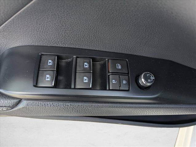 Used 2019 Toyota Camry XSE FWD image 10
