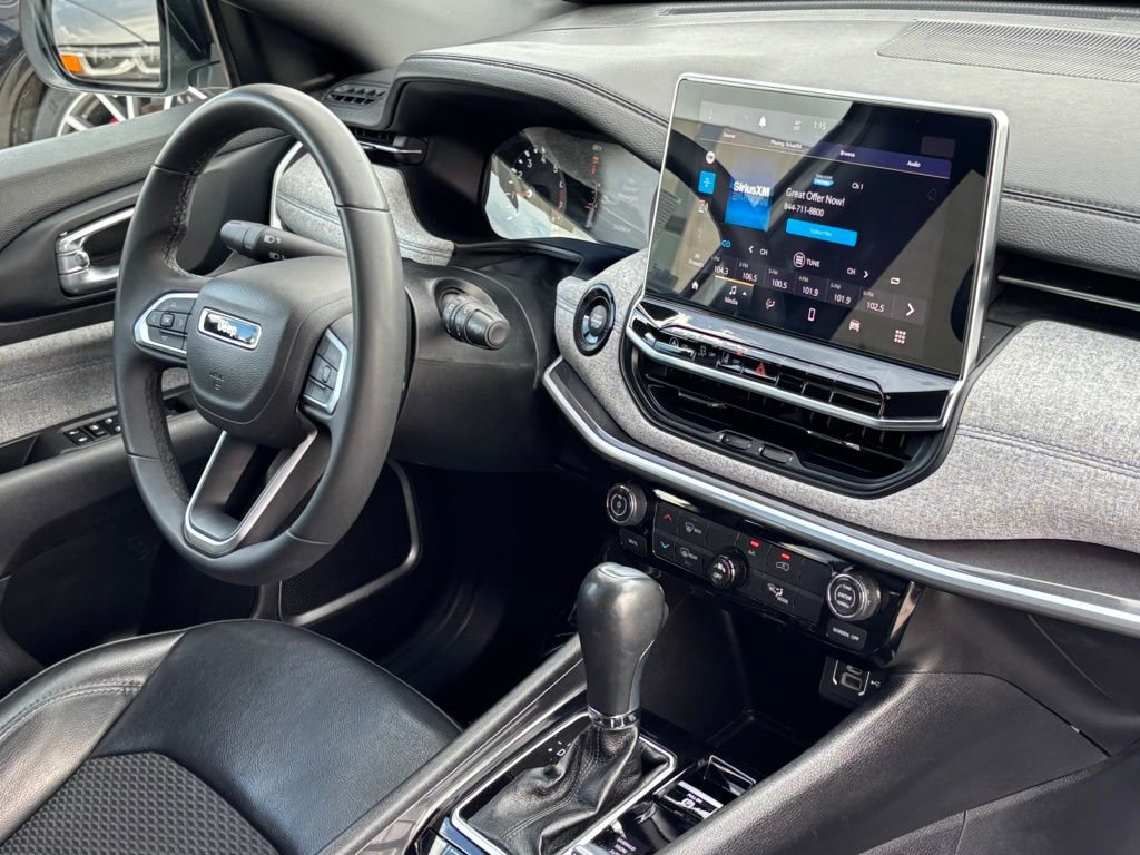 Used 2023 Jeep Compass Latitude image 26