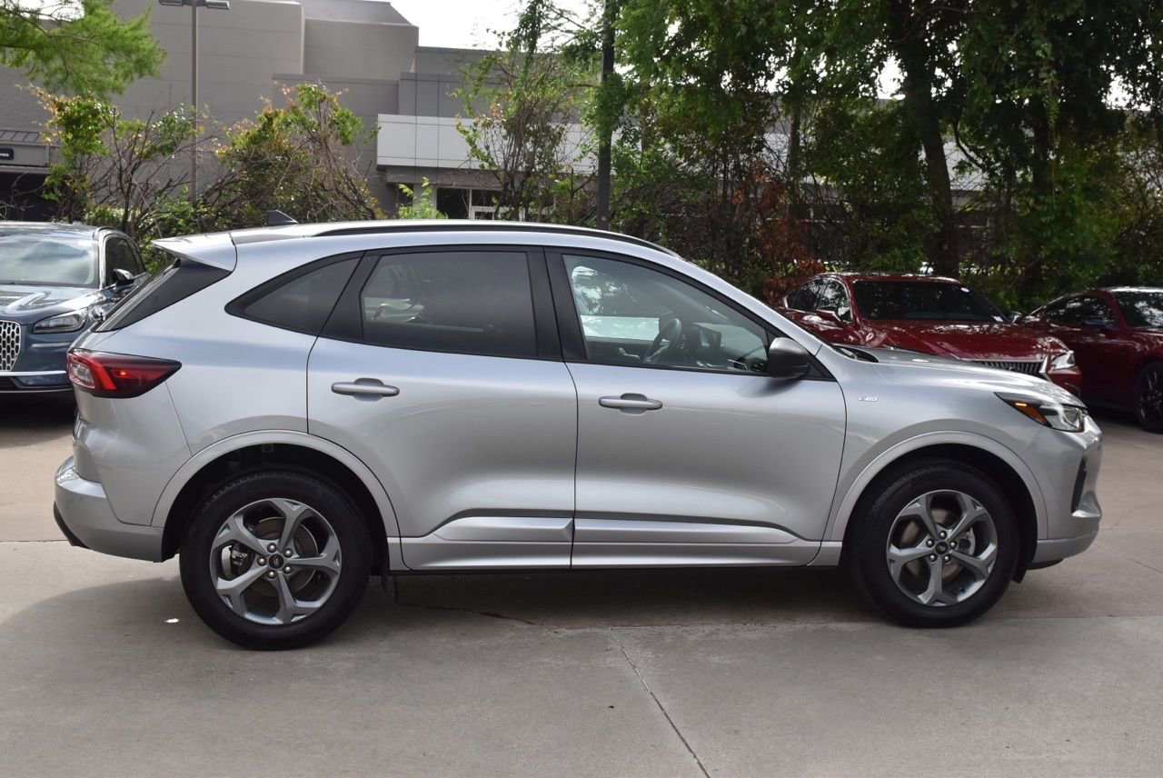 Certified 2024 Ford Escape ST-Line w/ Tech Pack #1 AWD/4WD image 6