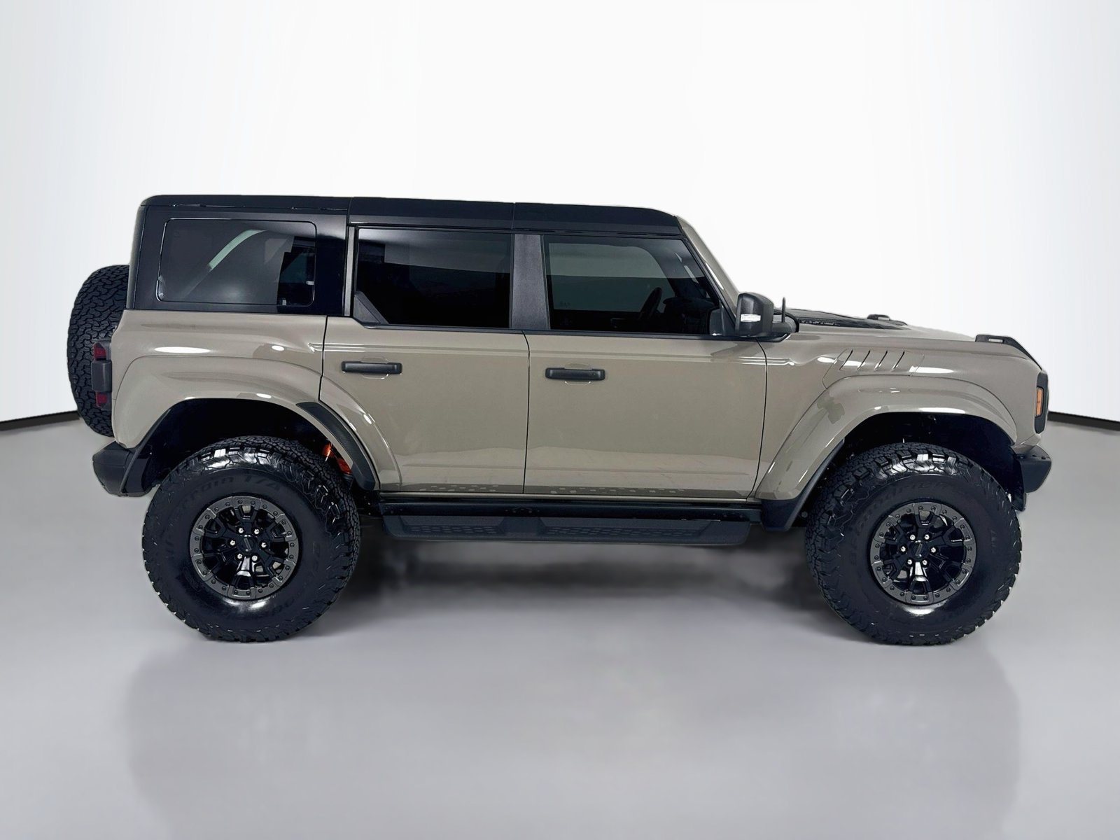 Used 2025 Ford Bronco Raptor AWD/4WD image 8