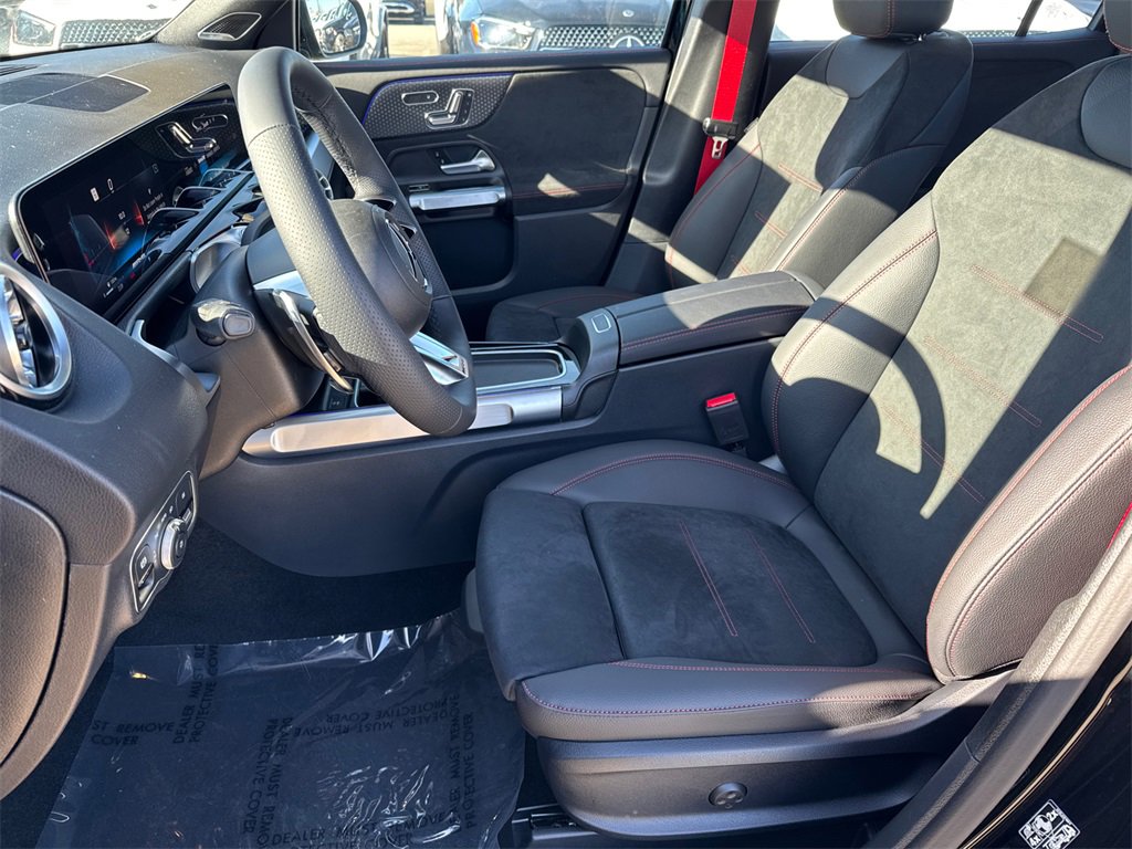 New 2025 Mercedes-Benz GLB 35 AMG 4MATIC image 10