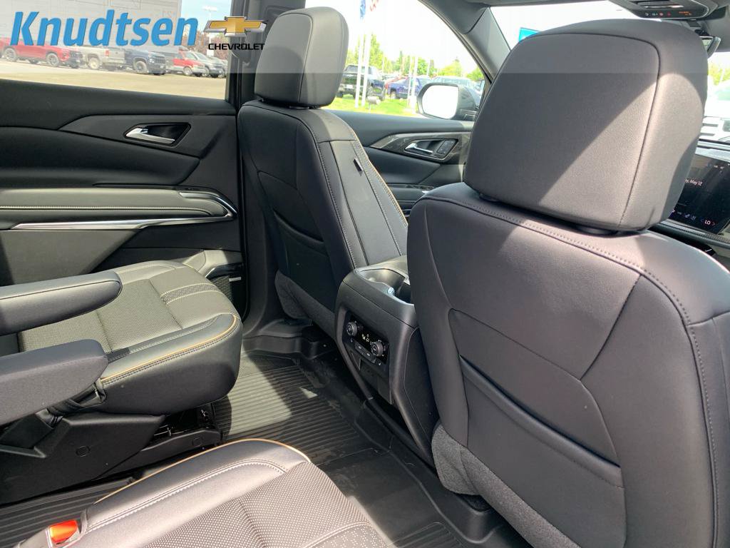 New 2026 Chevrolet Traverse High Country w/ LPO, Floor Liner Package AWD/4WD image 14