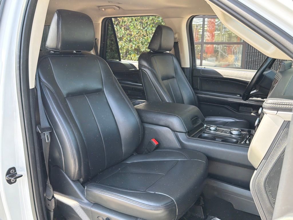 Used 2024 Ford Expedition XLT image 35