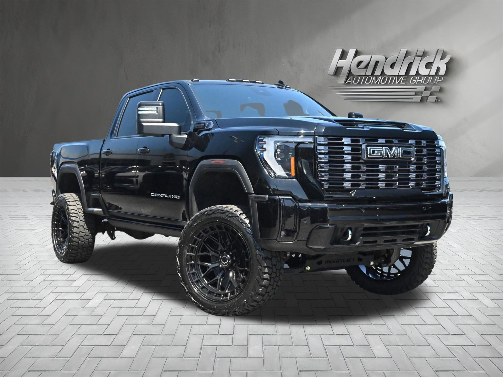 Used 2025 GMC Sierra 2500 Denali Ultimate w/ Max Trailering Package image 2