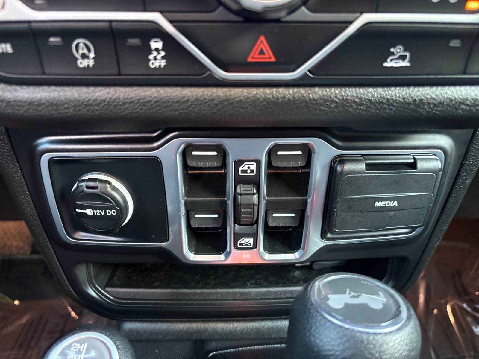 Used 2025 Jeep Wrangler Unlimited Sport AWD/4WD image 25