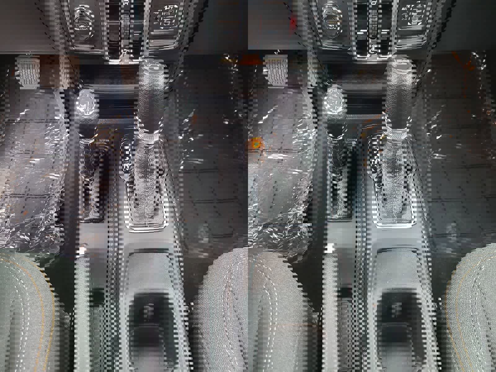 Used 2024 Jeep Wrangler Sport image 25