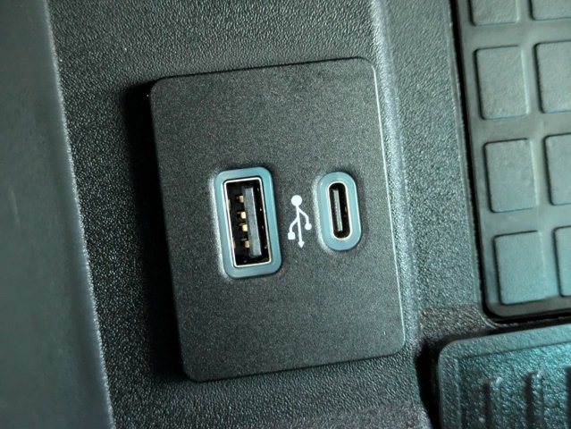 Used 2022 Ford F250 Platinum AWD/4WD image 22