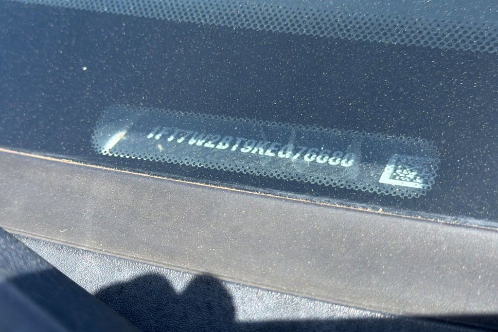 Used 2019 Ford F250 Lariat w/ Lariat Ultimate Package image 2