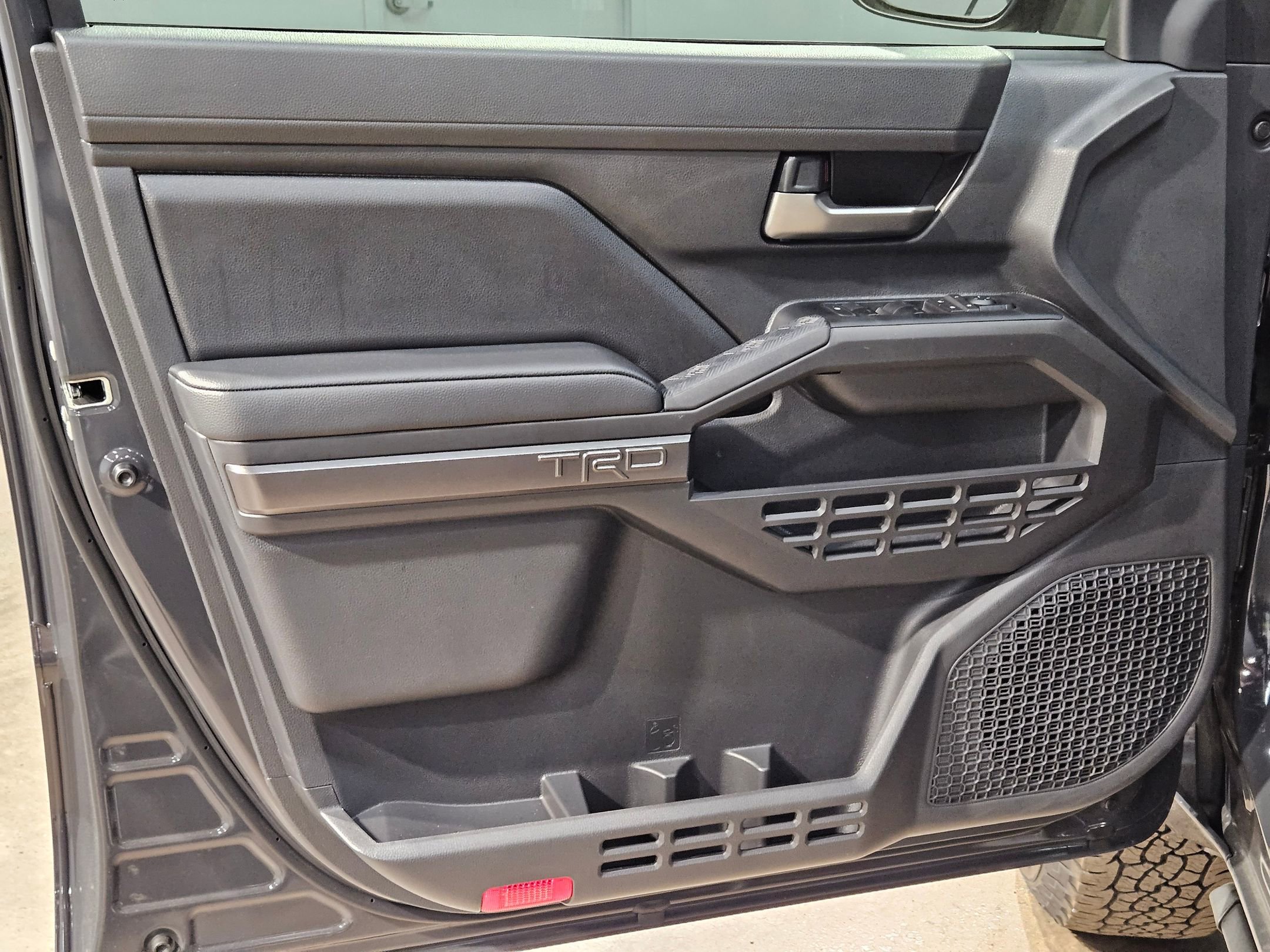 New 2026 Toyota Tacoma TRD Off-Road AWD/4WD image 11