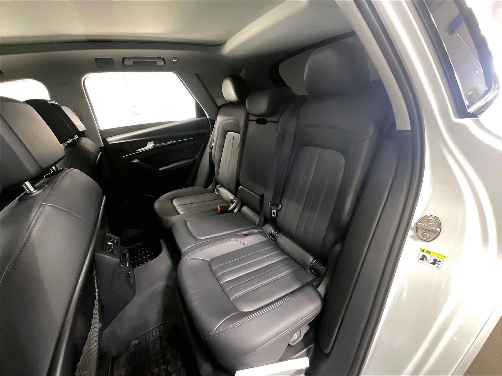 Used 2020 Audi Q5 Prestige w/ Prestige Package image 27