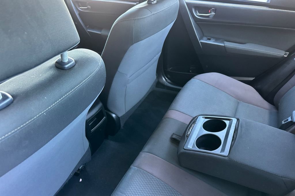 Used 2019 Toyota Corolla LE FWD image 12