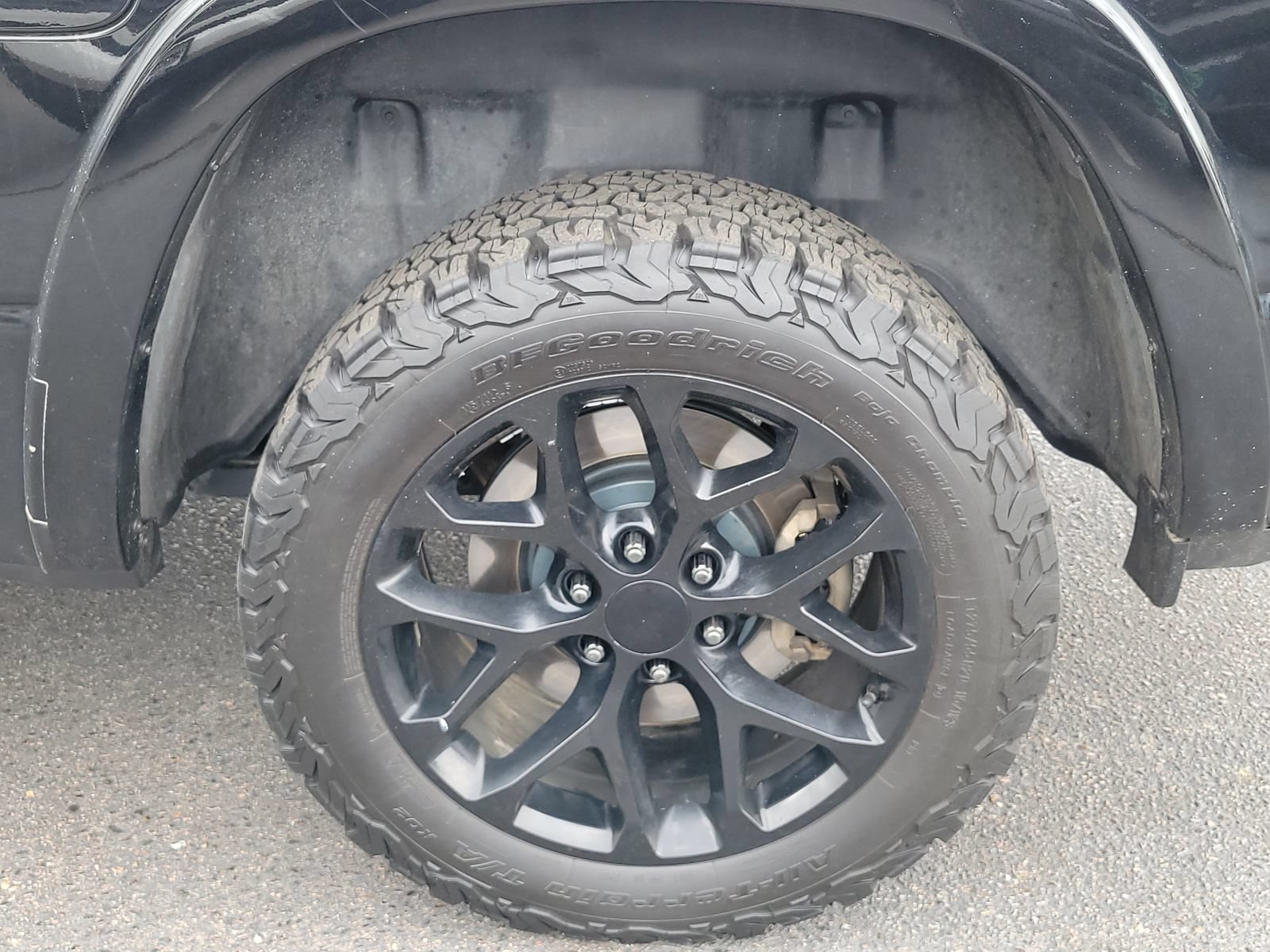 Used 2020 RAM 1500 Limited w/ Black Appearance Package AWD/4WD image 16