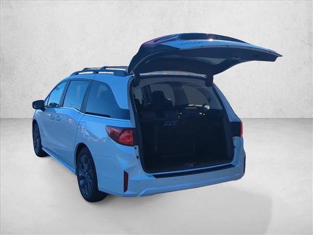 New 2026 Honda Odyssey Touring image 9