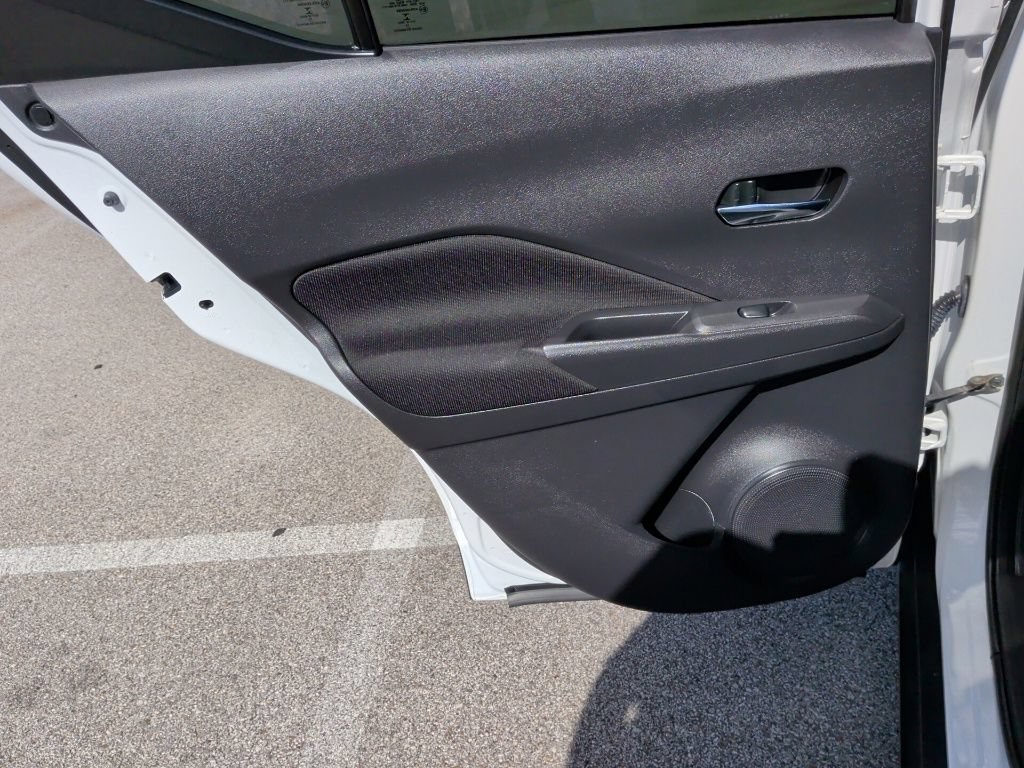 Used 2023 Nissan Kicks SV FWD image 30