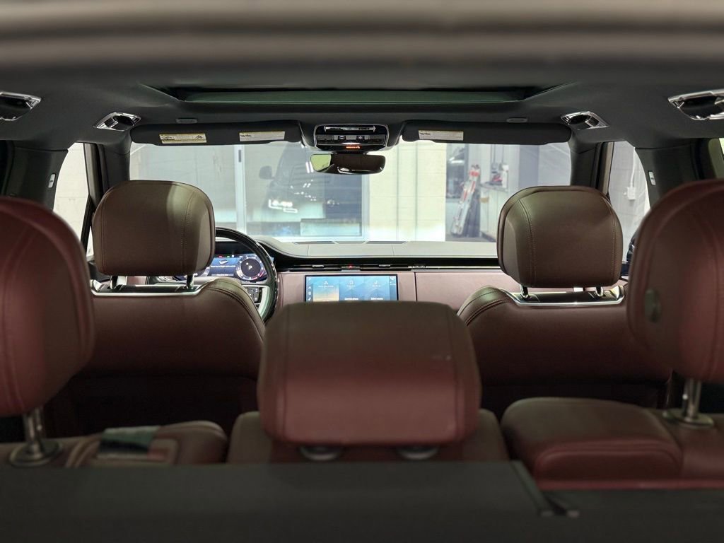 Used 2023 Land Rover Range Rover SE image 46