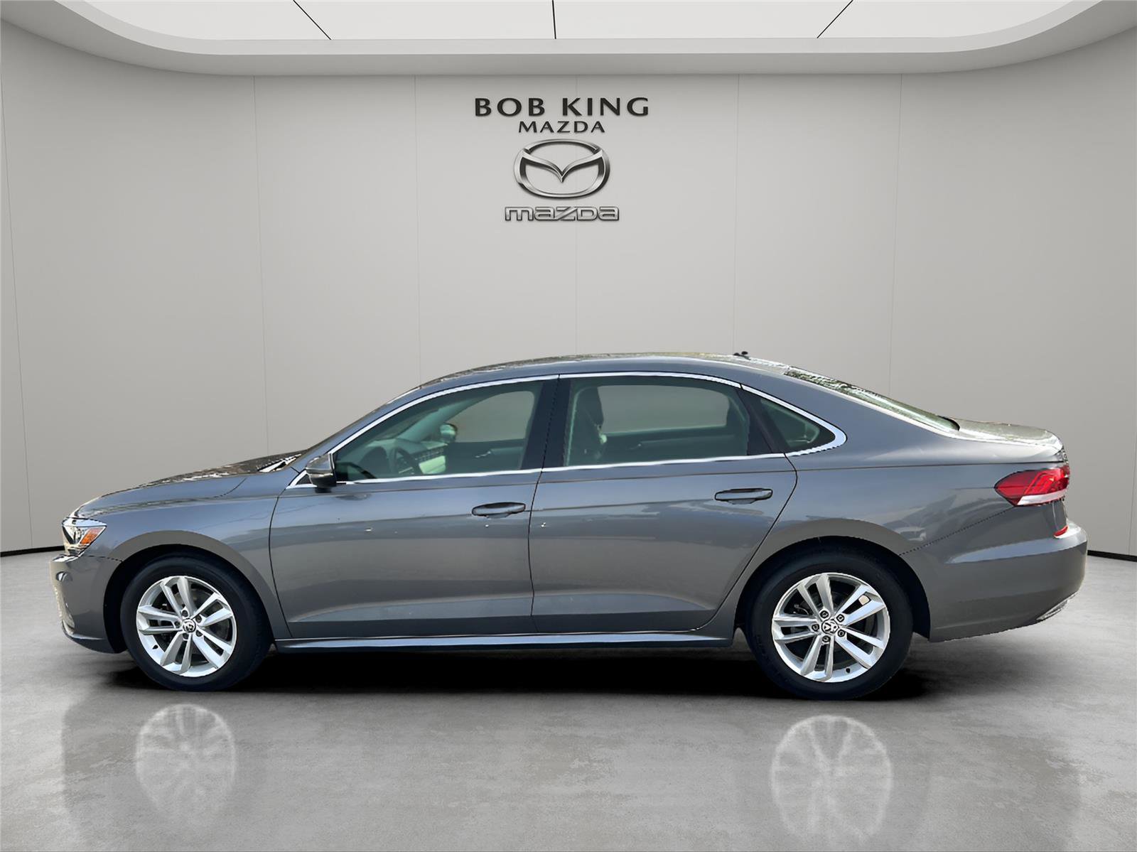 Used 2020 Volkswagen Passat 2.0T SE image 4