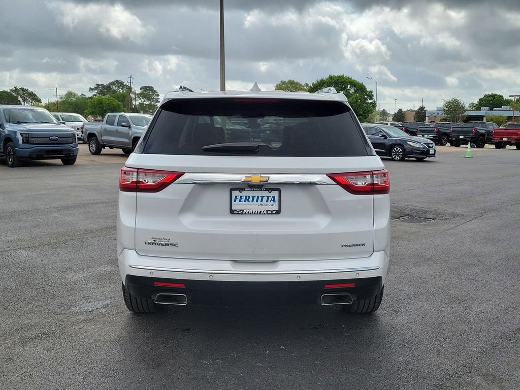 Used 2019 Chevrolet Traverse Premier w/ Driver Confidence II Package image 16