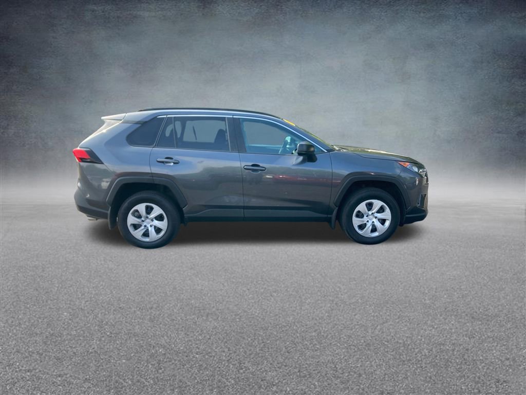 Used 2020 Toyota RAV4 LE image 7