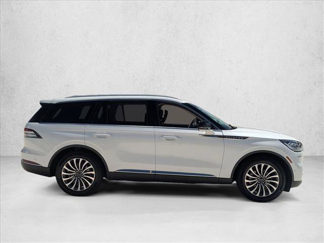 Used 2022 Lincoln Aviator Reserve w/ Equipment Group 201A RWD image 4