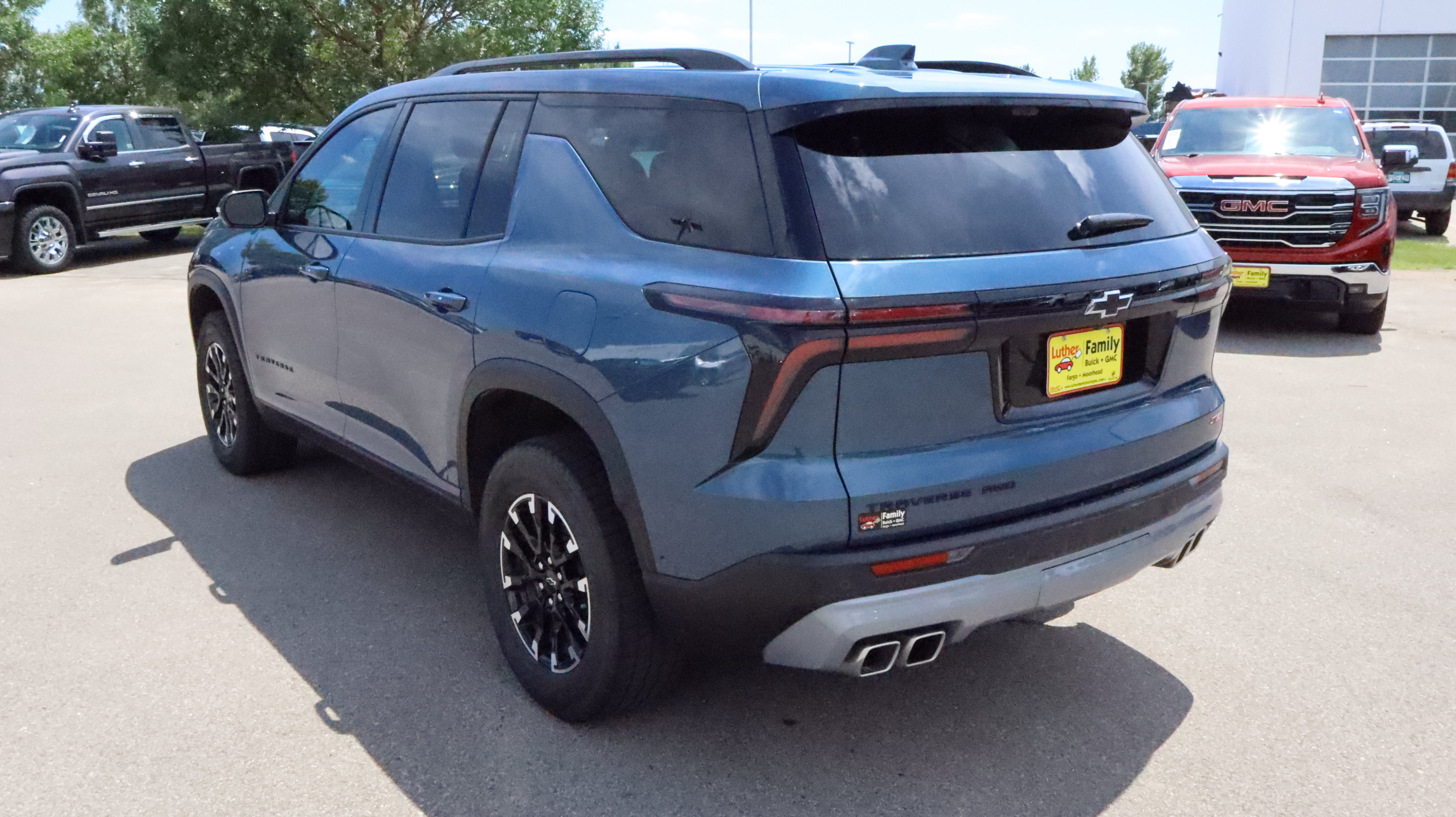 Used 2025 Chevrolet Traverse Z71 w/ Enhanced Driving Package AWD/4WD image 5