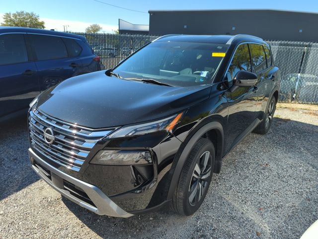 Certified 2024 Nissan Rogue SL image 3