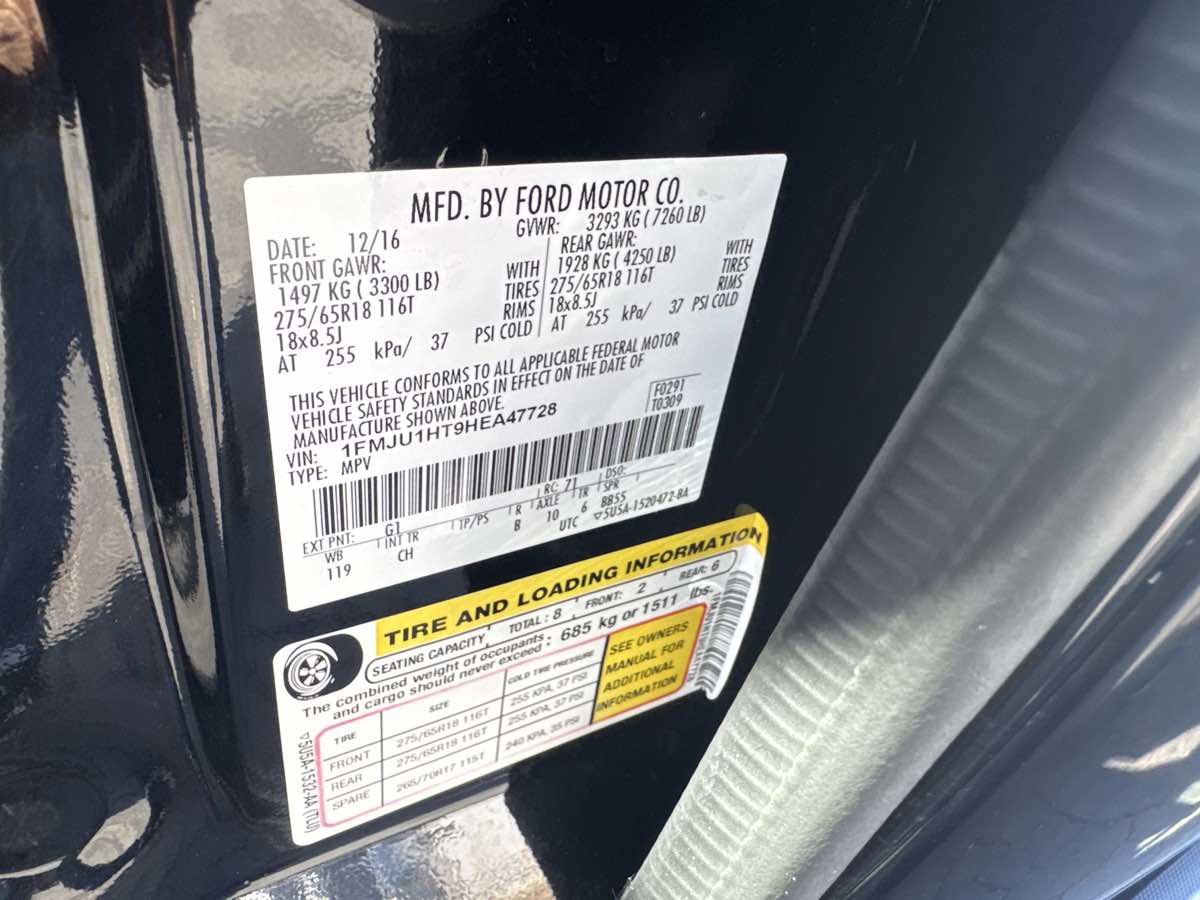 Used 2017 Ford Expedition XLT image 16