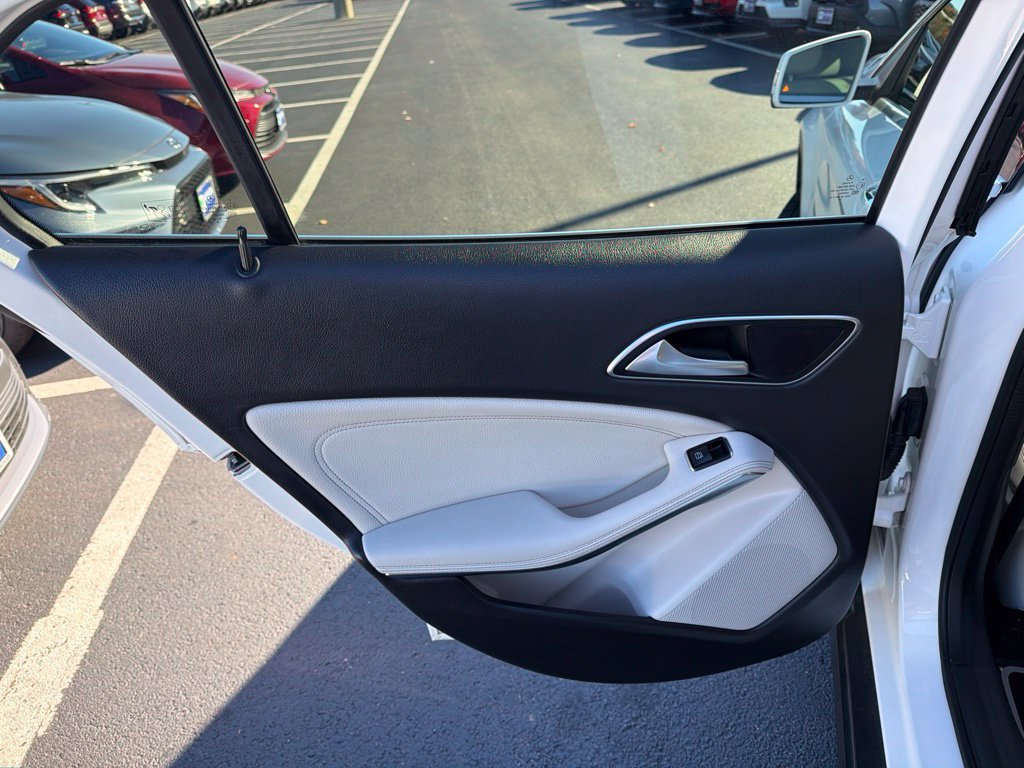 Used 2020 Mercedes-Benz GLA 250 4MATIC image 15