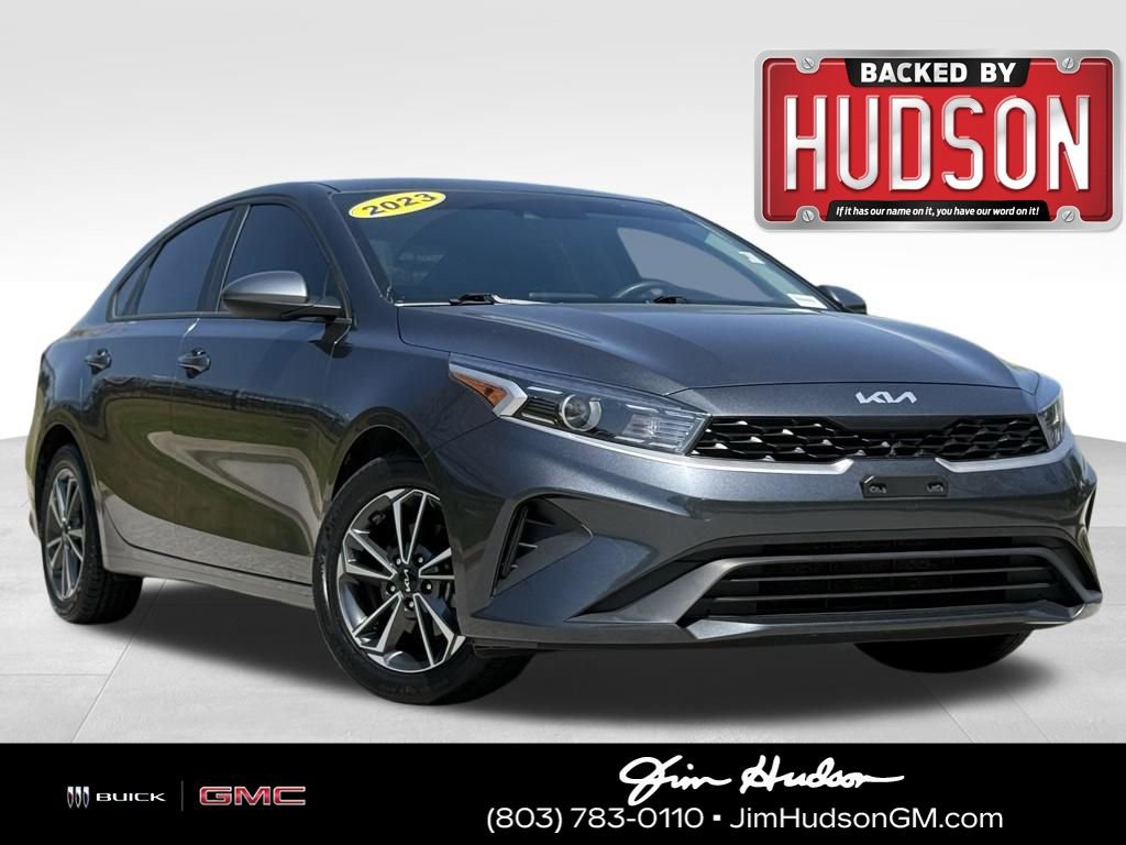 Used 2023 Kia Forte LXS image 1