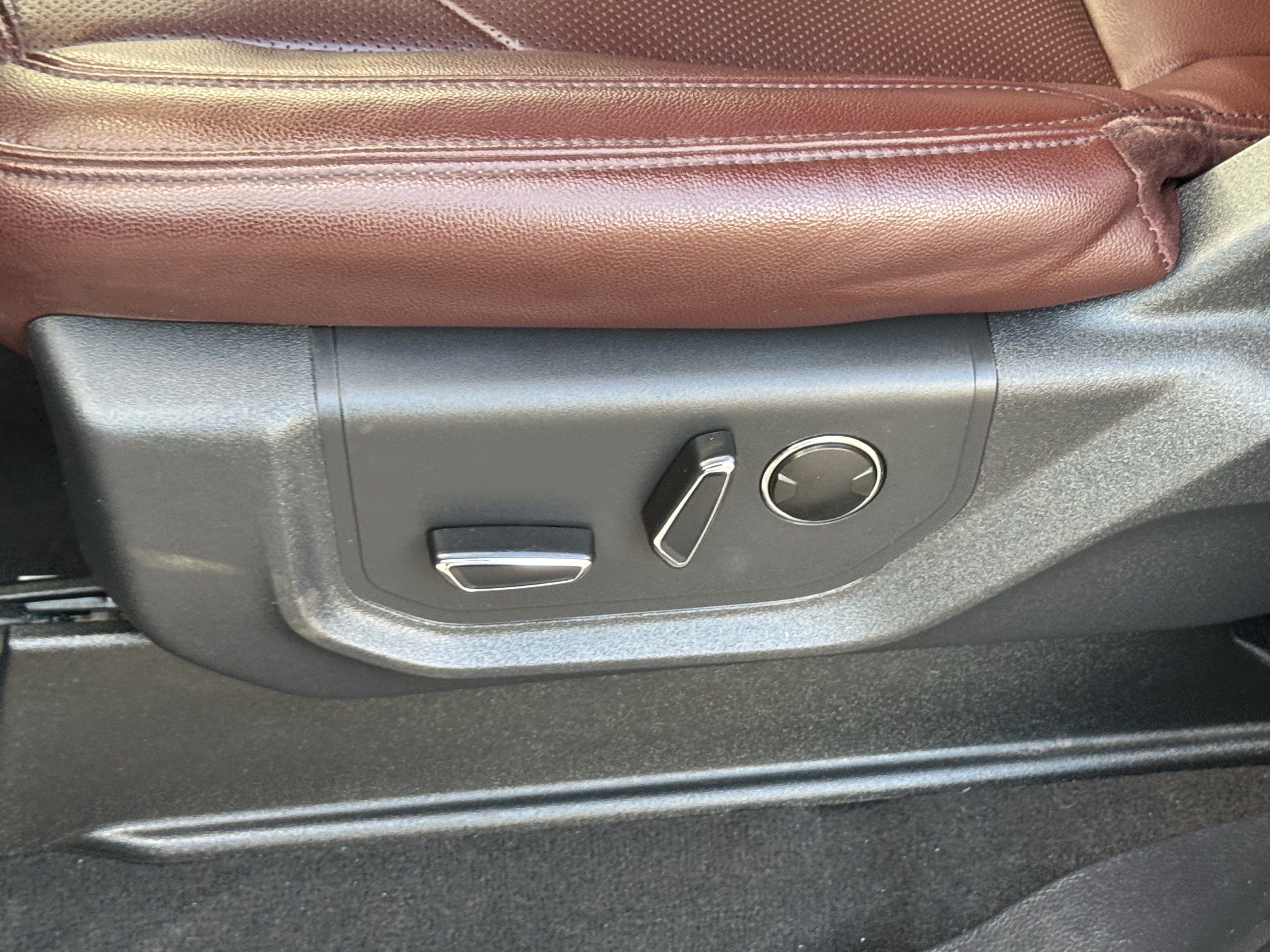 Used 2024 Ford Expedition Max Limited RWD image 24