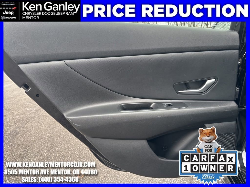 Used 2024 Hyundai Elantra SE image 25