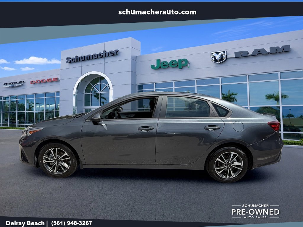 Used 2024 Kia Forte LXS w/ LXS Technology Package FWD image 4