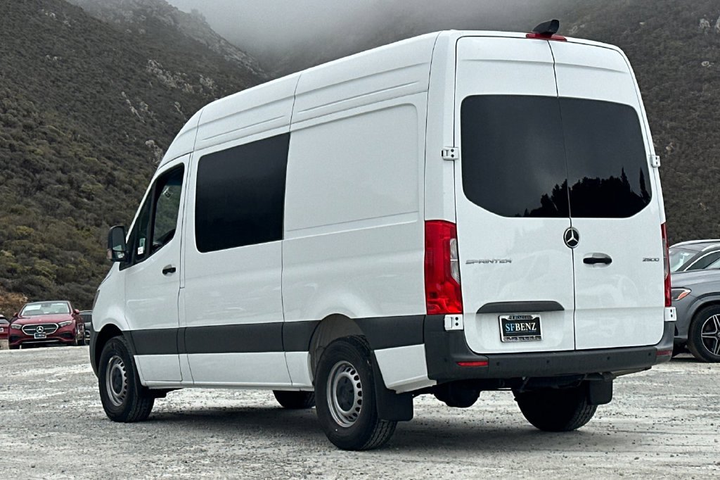 Used 2025 Mercedes-Benz Sprinter 2500 image 6