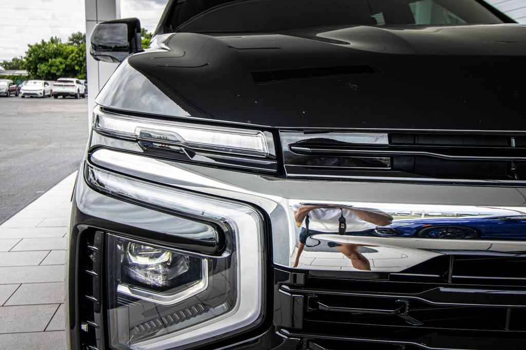 Used 2025 Chevrolet Suburban LS AWD/4WD image 5