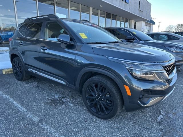 Used 2023 Kia Seltos Nightfall Edition image 8