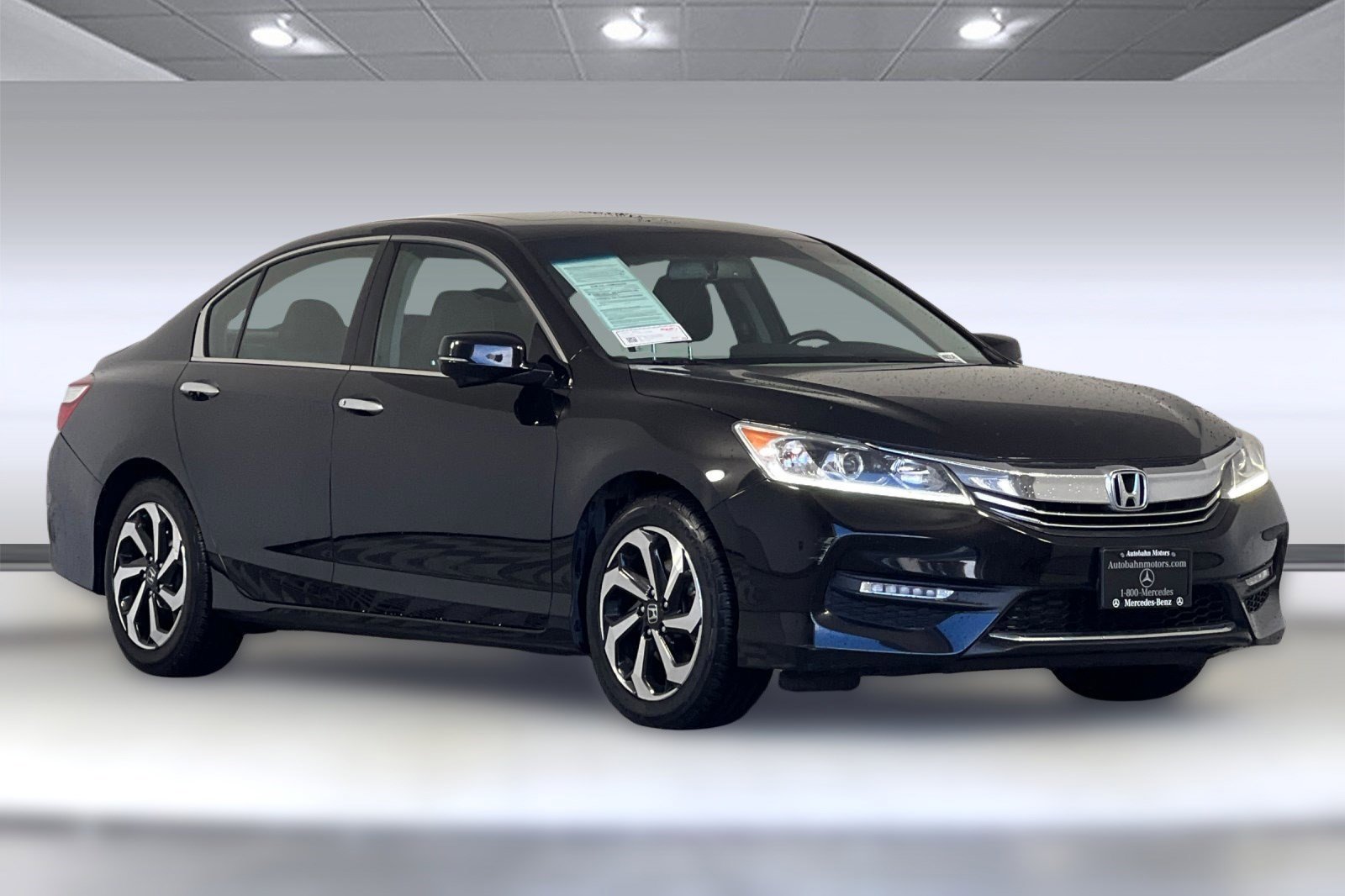 Used 2017 Honda Accord EX-L image 6