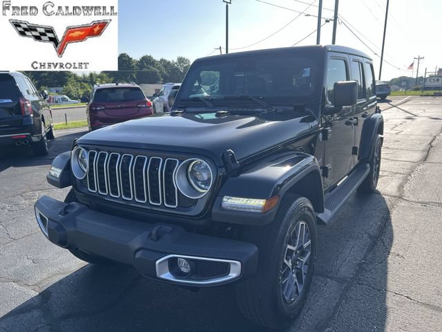 Used 2024 Jeep Wrangler Unlimited Sahara w/ Technology Group AWD/4WD image 1