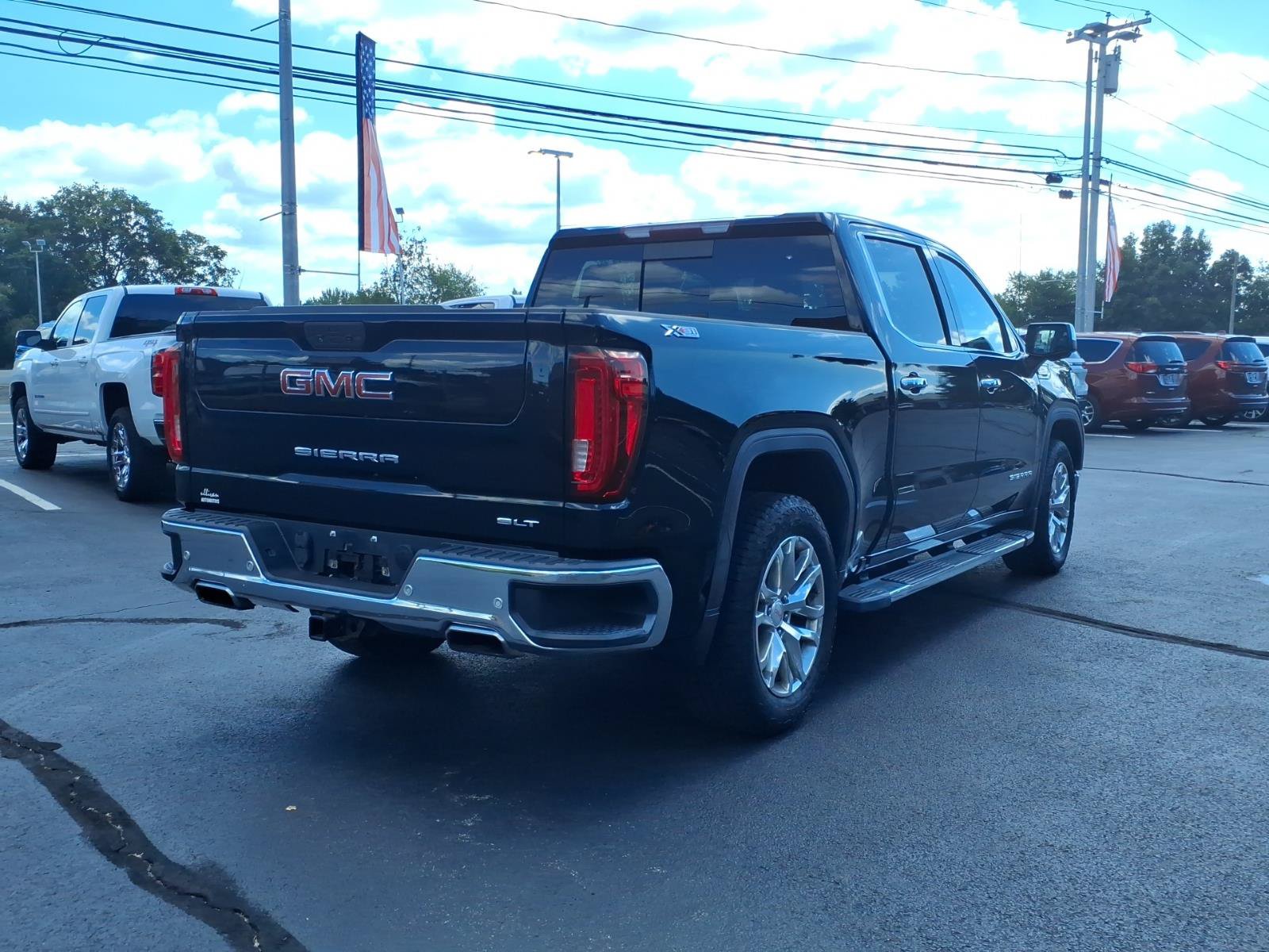 Used 2019 GMC Sierra 1500 SLT w/ SLT Premium Package AWD/4WD image 3