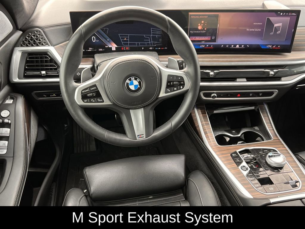 Used 2025 BMW X7 xDrive40i w/ M Sport Package image 14