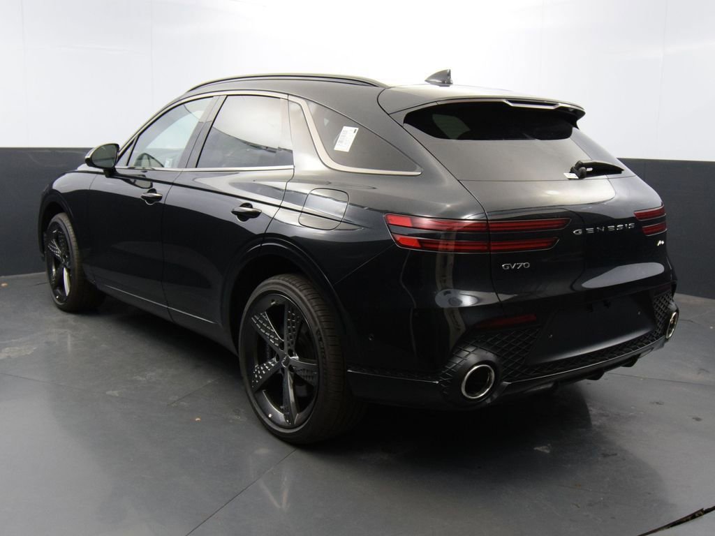 Used 2025 Genesis GV70 2.5T w/ Sport Prestige Package image 3