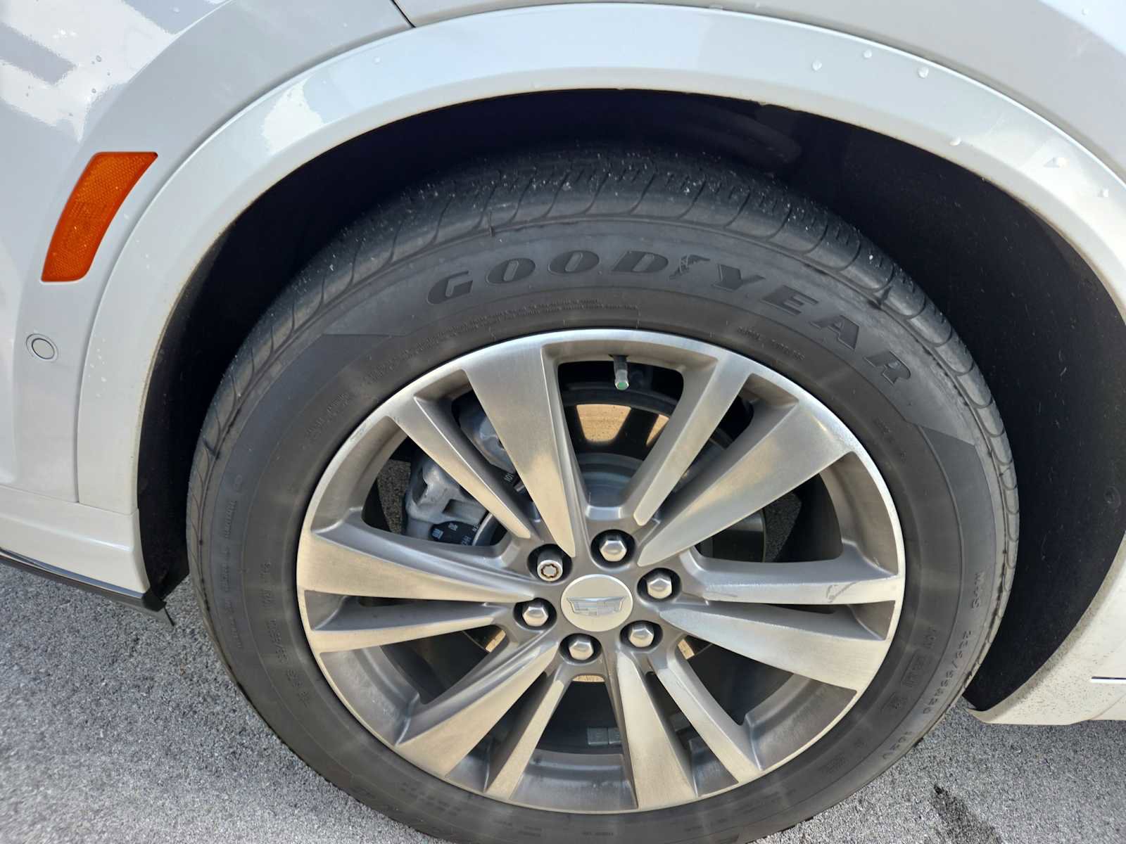 Used 2021 Cadillac XT6 Premium Luxury image 9