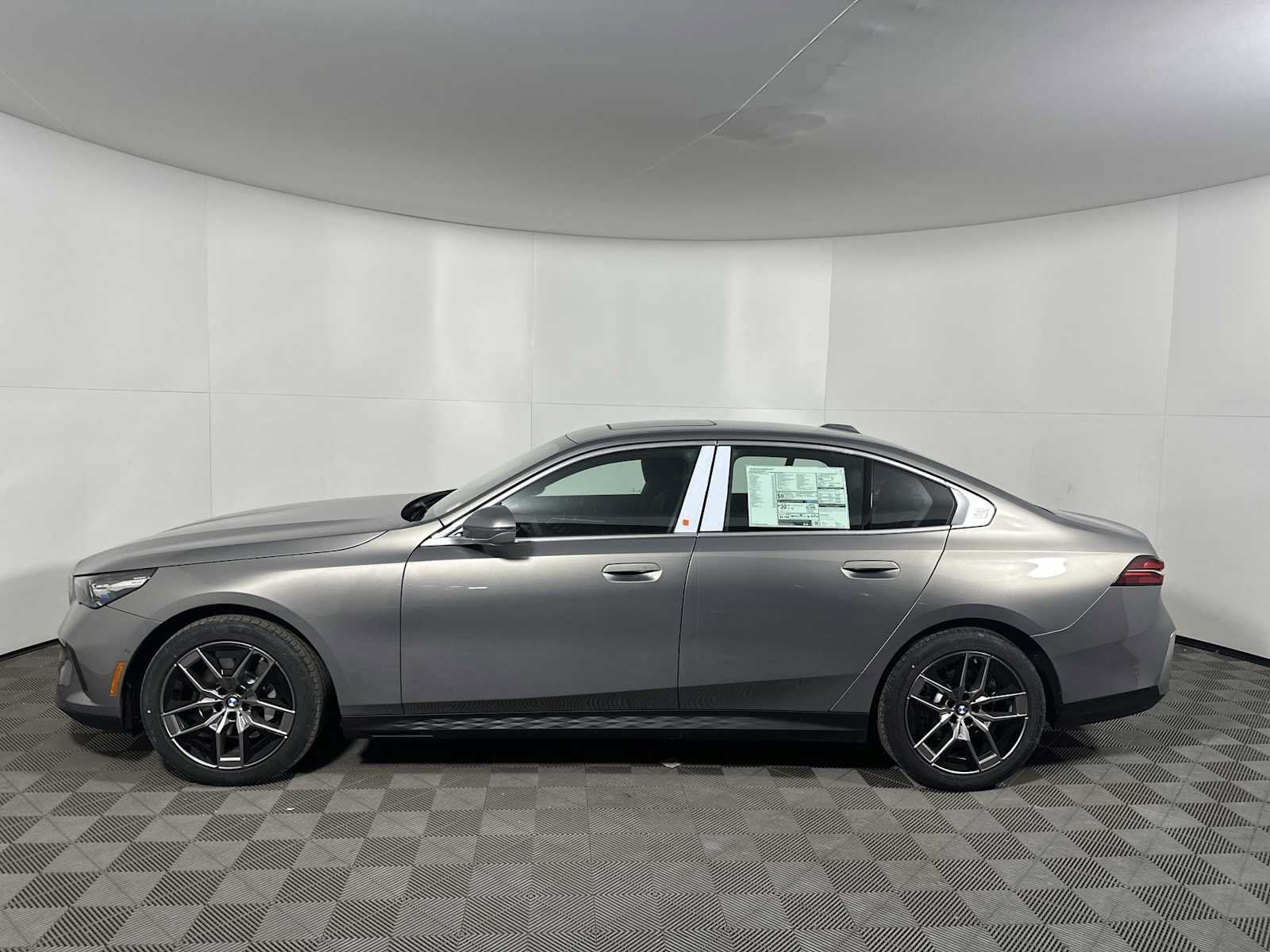 New 2026 BMW 530i xDrive AWD/4WD image 4