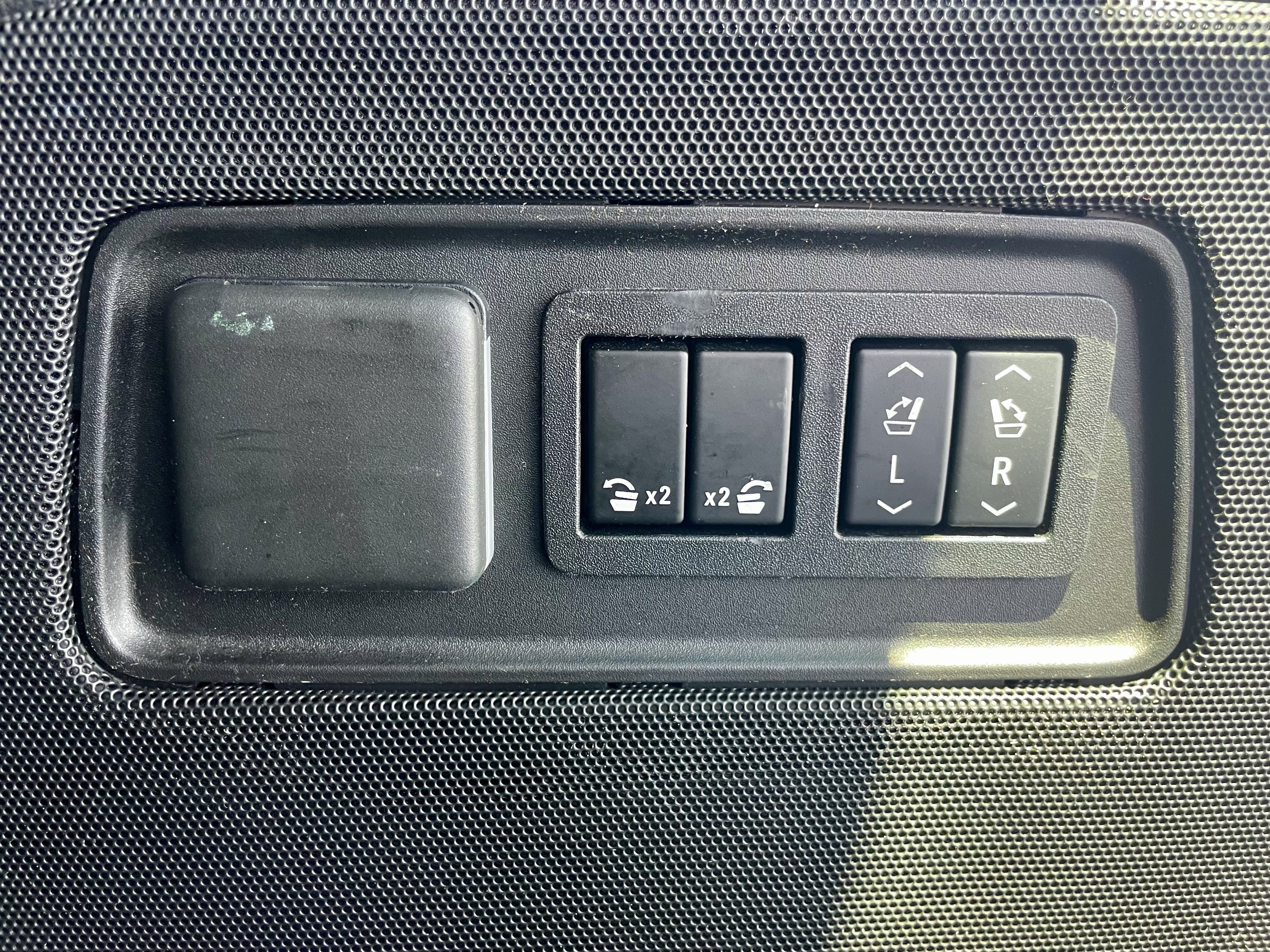 Used 2021 Cadillac Escalade Sport AWD/4WD image 40