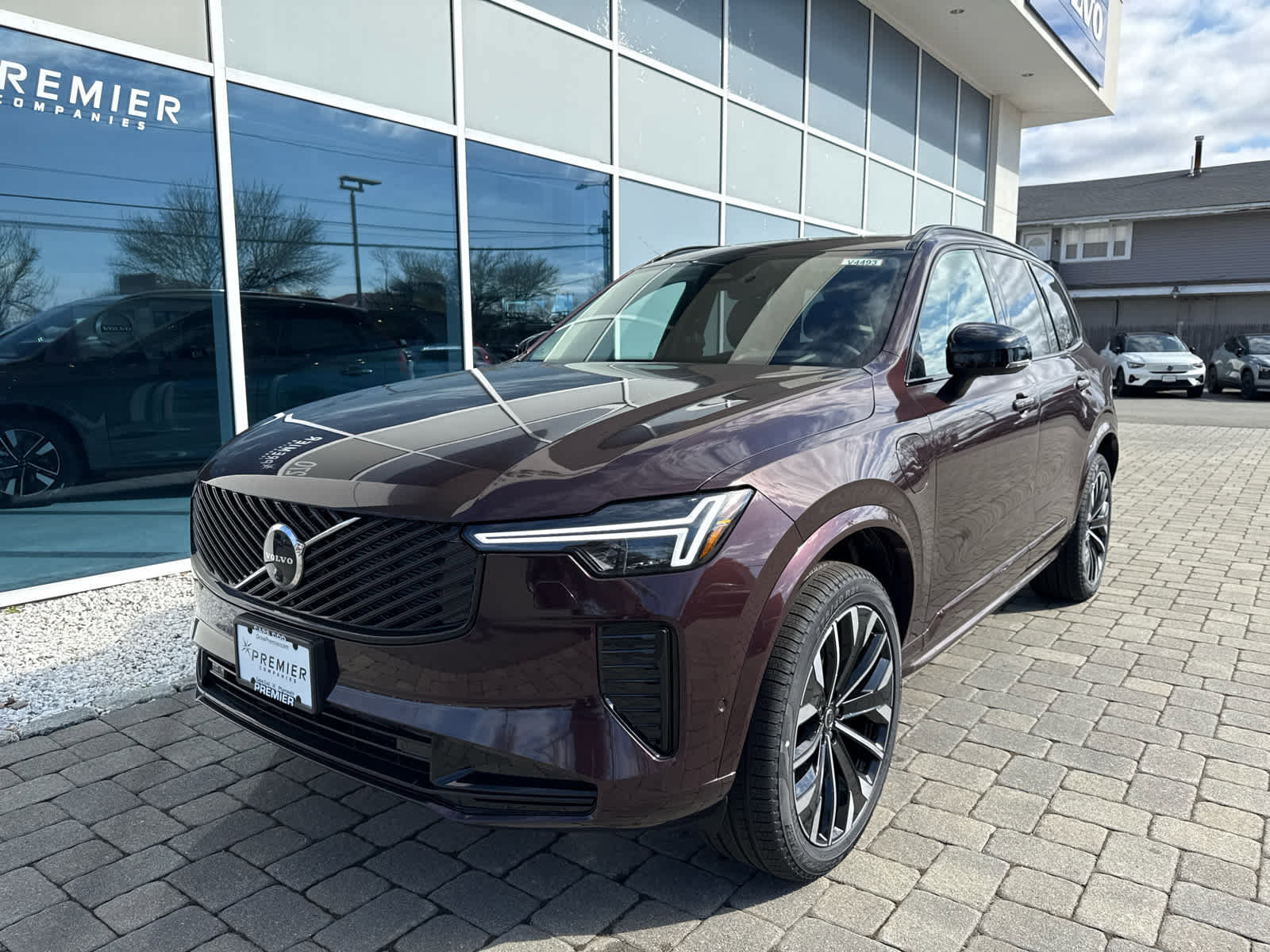 New 2026 Volvo XC90 T8 Ultra w/ Protection Package Premier image 3
