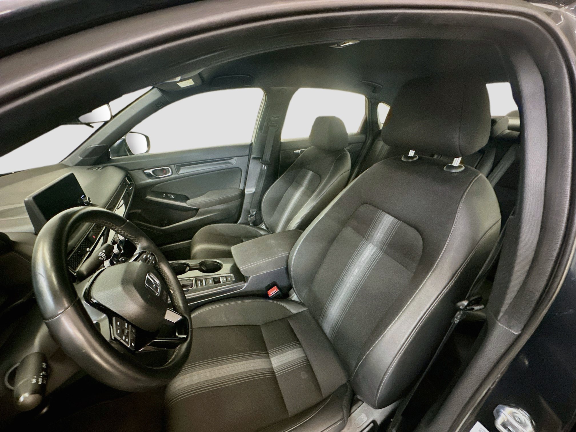 Used 2025 Honda Civic Sport image 13