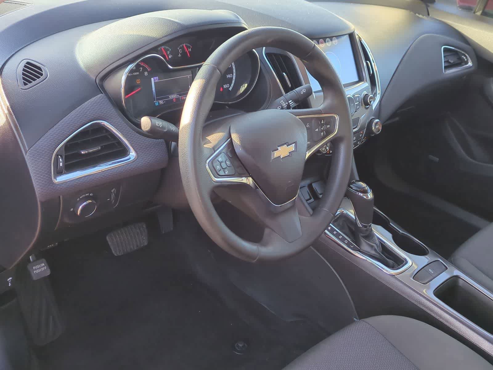 Used 2017 Chevrolet Cruze LT w/ Sun And Sound Package FWD image 2