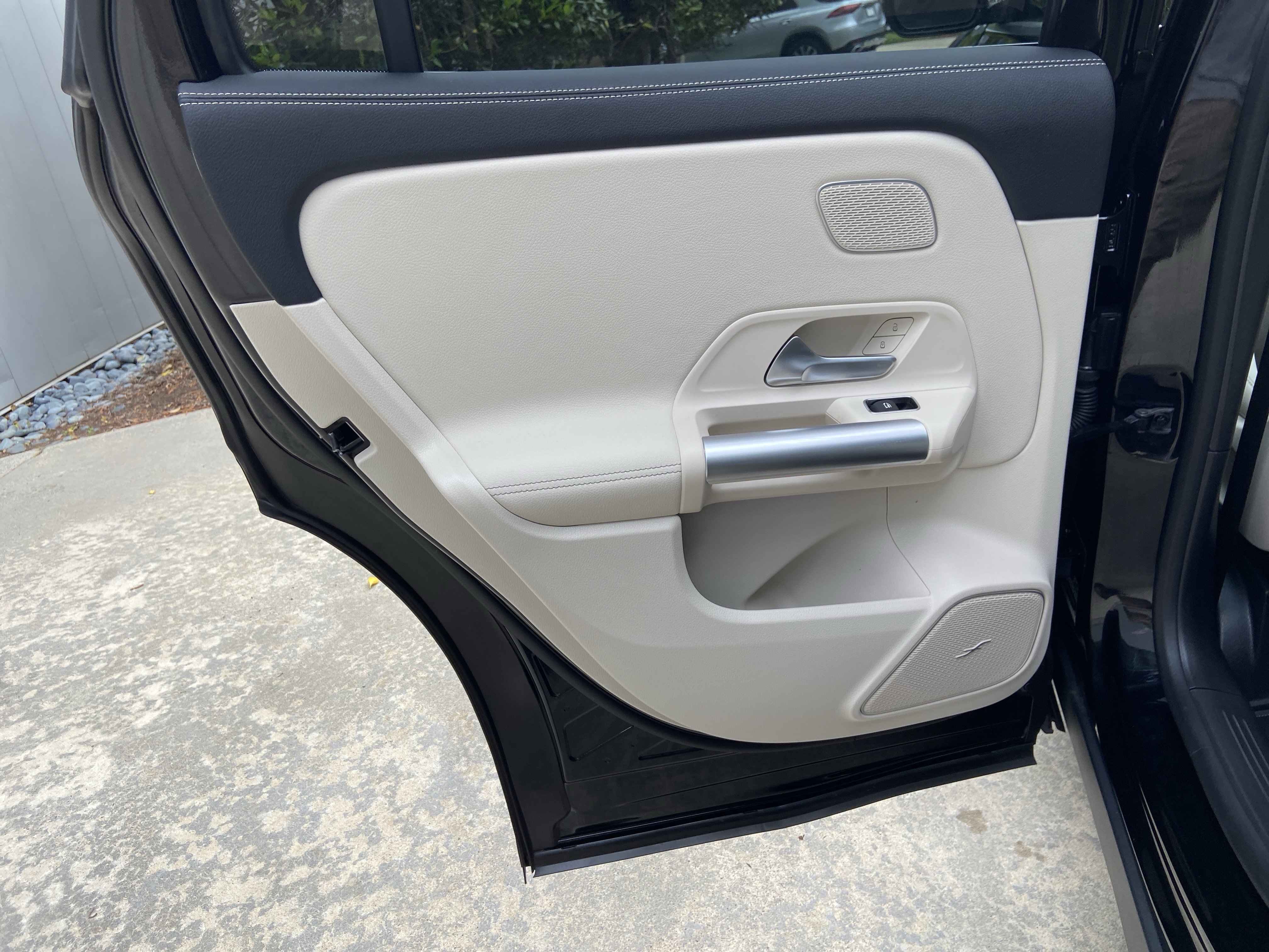 Certified 2025 Mercedes-Benz GLA 250 4MATIC image 37