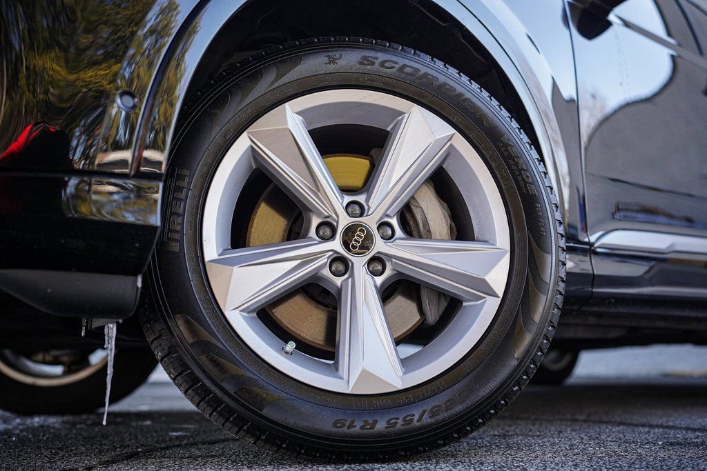 Used 2025 Audi Q7 2.0T Premium w/ Convenience Package image 19