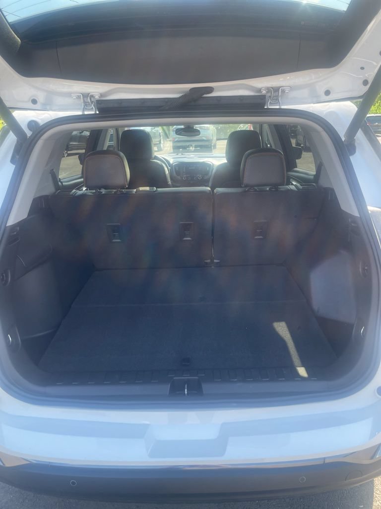 Used 2022 GMC Terrain AT4 w/ Infotainment Package II AWD/4WD image 23