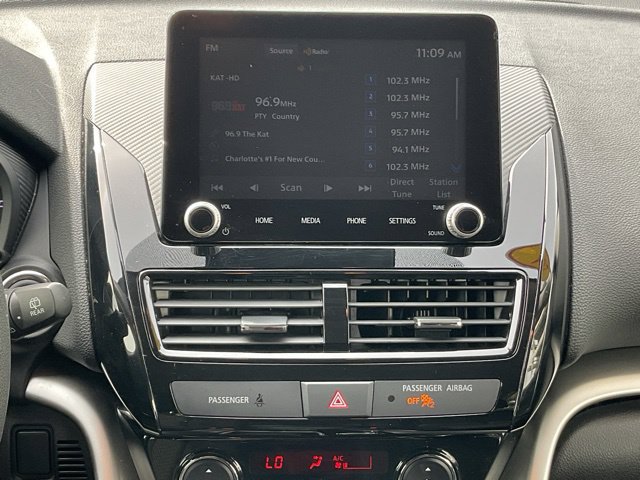 Used 2024 Mitsubishi Eclipse Cross LE AWD/4WD image 27